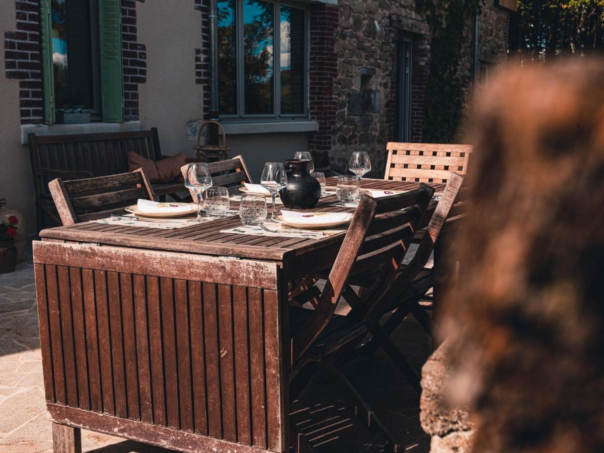 Bed and Breakfast Les Jardins De Nanine Lapleau Екстер'єр фото
